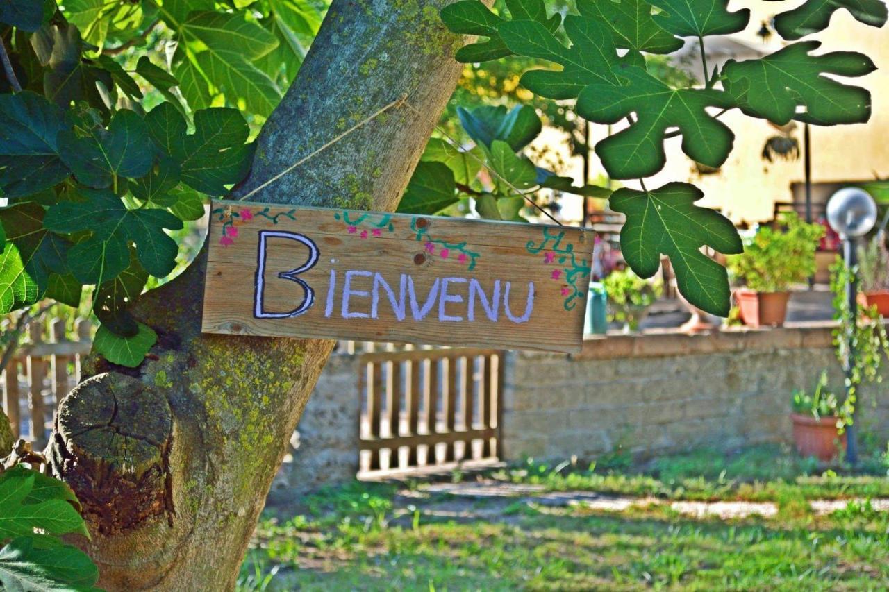 Dependance Miluna Nettuno Exteriér fotografie